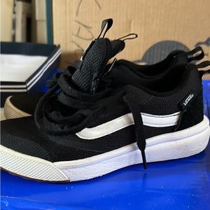 Boys Vans Ultrarange Sneakers Size 1